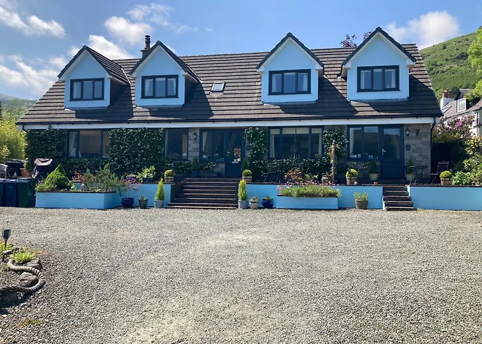 Rowan House B&B Rooms & A Self Catering Apartment