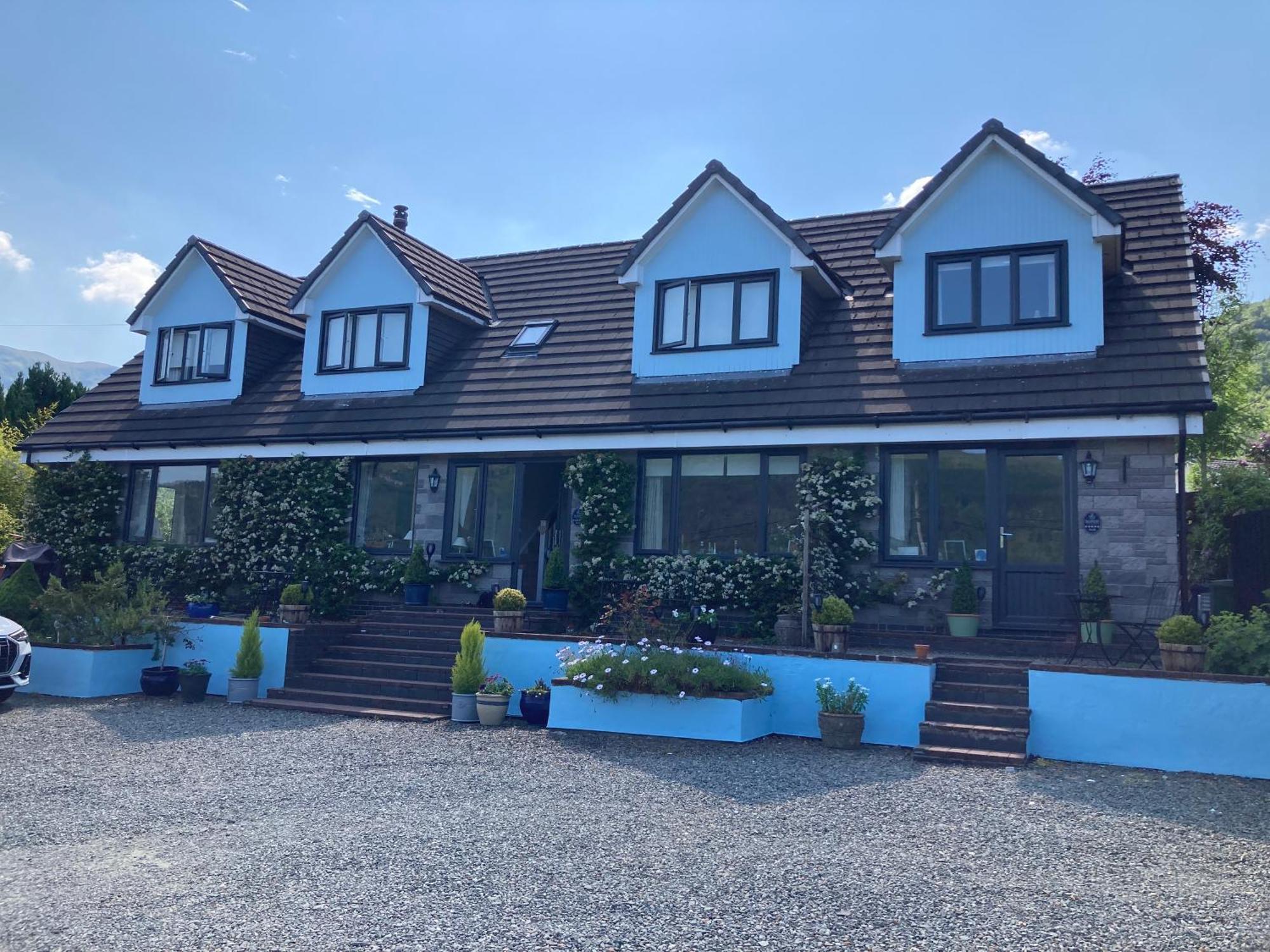 Rowan House & A Self Catering Lochgoilhead